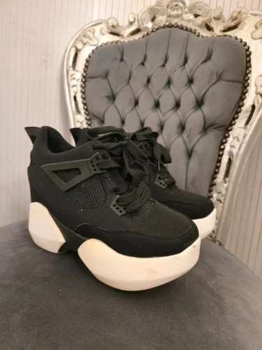 Plateau high heels heels