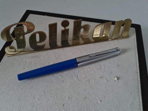 Pelikan pelikano modell - pelikan, "ef"