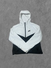 Nike Windrunner Windbreaker