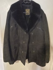 Alter Wildledermantel mit