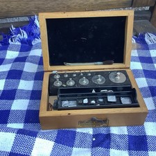 Alter Gewichtekasten mit Holzdeckel  für Feinwaage oder Goldwaage