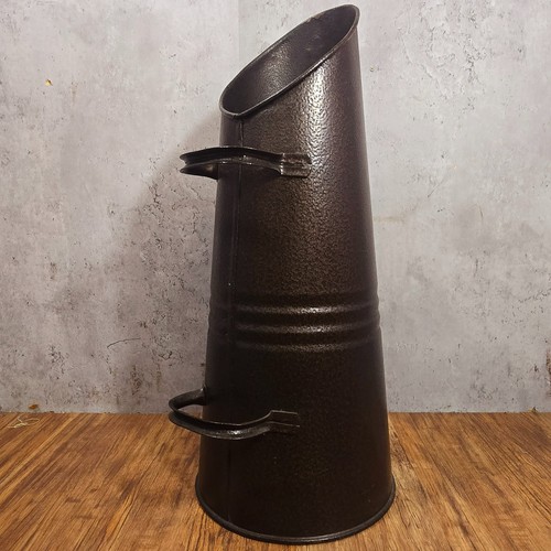 Große gehämmerte kohlehaube - große,