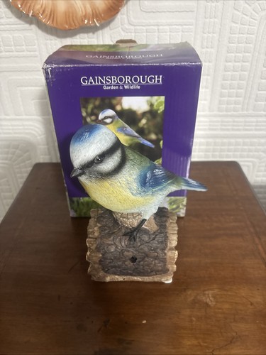Blaumeise vogel auf baumstumpf - vogel,
