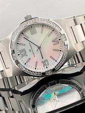 LUXUS  PUR  DAMENUHR  MIT 40 BRILLANTEN !! ca. 0,60 CT WEIß  / SI # SCHMUCKJAGD