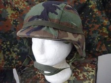 Original USA alter US Helm M2 mit Tarnüberzug und Helmband.