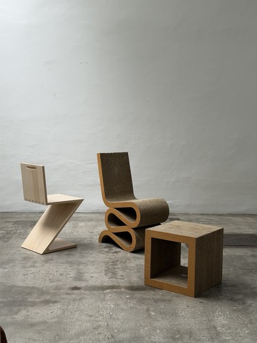 Frank gehry early side table - frank,