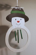 Holzfigur, Klangspiel "Schneemann", weiß-grün, handgefertigt, UNIKAT