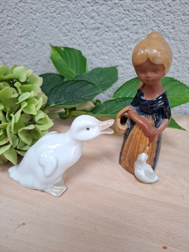 Mädchen mit gans japan - japan, und