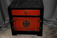 Kommode mit einer Schublade, China,Rot- & Schwarzlack,Metallbeschläge,60x60x40cm