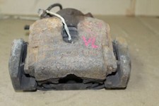 BMW X3 E83 3.0D Automatik Bremssattel komplett vorne links 6765881