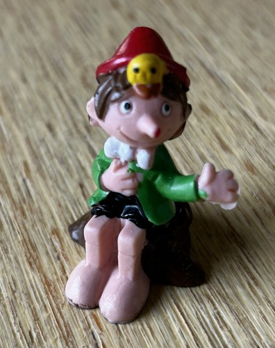 Pinocchio figur sitzend heimo - figur,