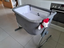 KinderKraft UNO 2 in 1 Beistell-Babybett Grau. Bonus: Mit Matraze und Bettbezug.