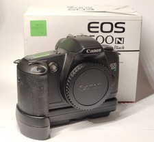 Canon EOS 500N mit Canon BP-8  - 35mm Analogkamera mit Batteriegriff