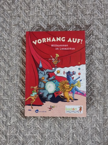 Vorhang auf willkommen - vorhang, auf!