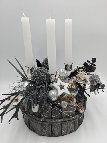 Adventsgesteck modern kugel - adventsgesteck,