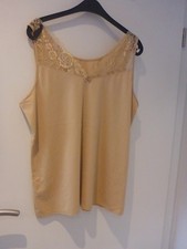 Little Rose, Unterhemd/Top