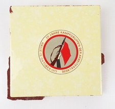 Alte Wandfliese 20 Jahre Kampfgruppe der Arbeiterklasse Halle Saale 1973 Fliese
