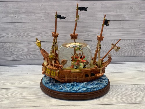 Disney peter pan captain - peter, hook