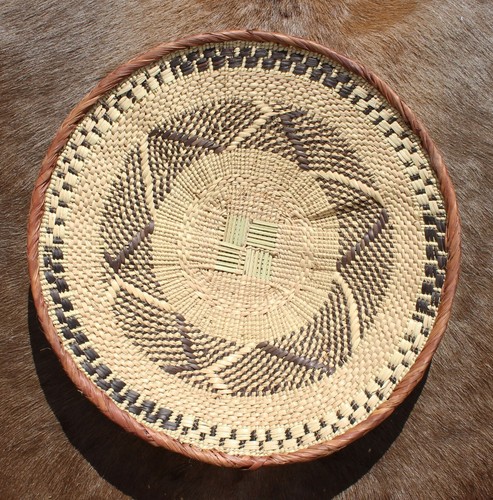 Korbschale aus palmenblättern - aus,