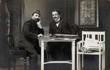 Foto Ak Zwei Männer am Tisch