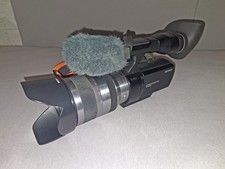 Sony NEX-VG10E Camcorder Kit mit 18-200mm Objektiv + Zubehörpaket