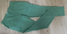 Neue grüne Gartenhose v