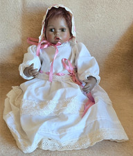 Porzellanpuppe Helga Matejka Reproduktion  dunkle Hautfarbe 50 cm