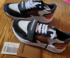 NEUE originale BURBERRY