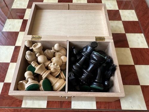 Schachfiguren aus holz - schachfiguren, 75