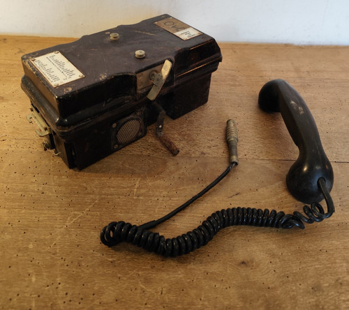 Field telephone nva army - telephone,