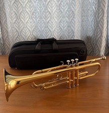 Yamaha Trompete YTR 2330 mit