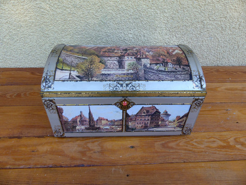 Alte blechdose truhe - alte,