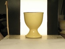 Eierbecher, Gelb mit Goldrand. Antik MOSA Maastricht Steinzeug 2631W