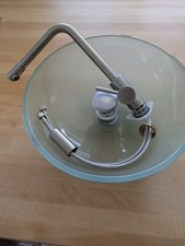 Glas Aufsatzwaschbecken 42 cm mit Pop-up Ablaufgarnitur und Wasserhahn 34 cm.