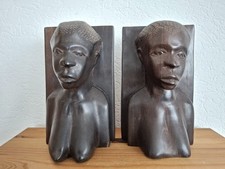 Afrikanische Buchstützen