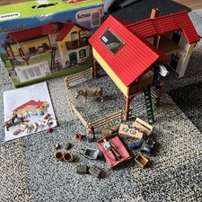 Schleich Farm World 42407 Bauernhof mit Stall und Tieren, sehr gut erhalten !