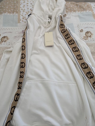 Gucci side sleeve logo - gg,