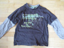 braunes Shirt mit Dinosaurier - Skelett + Schriftzug & abgesetzten Ärmeln * 116