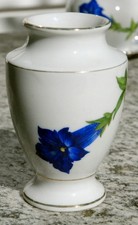 Enzian Vase, Walküre-Bayreuth Bavaria Porzellan Goldrand, Rathen Bastei