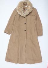 Beigefarbener Damenmantel