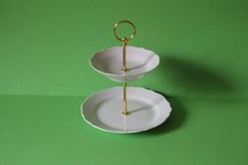 zweistöckige Etagere Teller