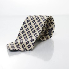 Edsor Kronen, Krawatte