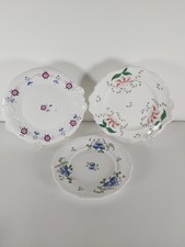 Drei antike Porzellanplatten, Muster Nr. 24,34