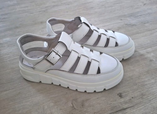 Geschlossene plateau leder - plateau, leder-