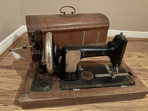 Vintage vesta - (1933/4),