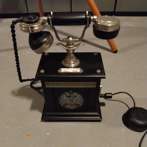Telefon mit drehkurbel und - mit,