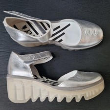 Fly London Schuhe Sandalen