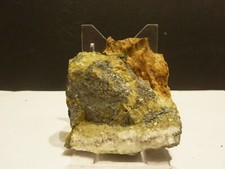 gediegen Wismut in Siderit ( Schlema, Erzgebirge)