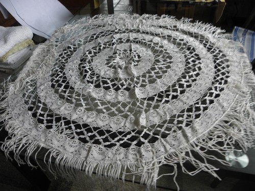Antike unde tischdecke - antike,