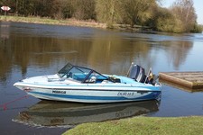 Glastron Boot mit Trailer ,und